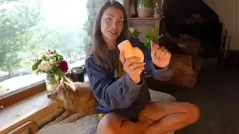 PUSSY LICKING TUTORIAL - with Roxy Fox