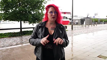 Cataleya dreamed of another woman's perfume... - Jacquie et Michel TV