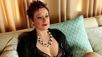 Scarlett O'Ryan Loves Talking About Her Sex Life