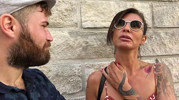 Irogenia and Cataleya make the funfair sublime! - Jacquie et Michel TV