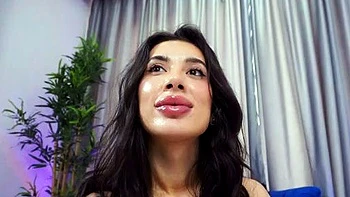 Cute amateur brunette naughty in solo jerking show on camera