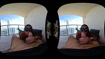 Photographer Gets Lucky With Hot Model