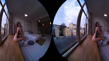 Kleine Titten Teen Bella wichst draußen