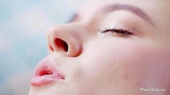 Just Starting A Teen 18+ Lesbian Love