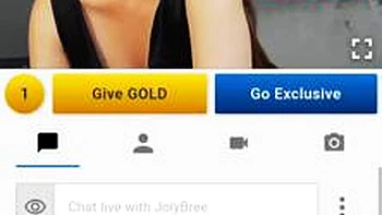 Camgirl wichst hart und kommt für uns