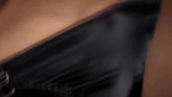 Morena gostosa montando pauzão hardcore