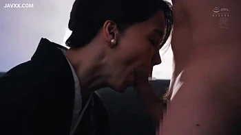 Азиатки сходят с ума от оргазмов