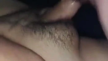 Ma belle-sœur me branle la queue poilue