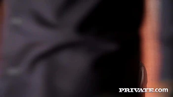 Белла Рико жестко трахается с кончей и наездницей