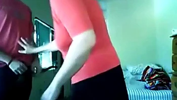 Stepaunt Angela suce et baise en levrette