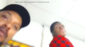 Milf mûre HHH Siu suce et se fait baiser en doggy