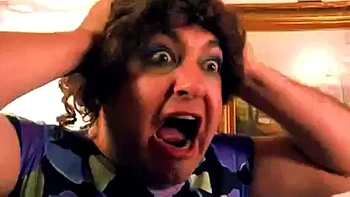 Große Titten Dienstmädchen fickt mit Blowjob, Doggy und Cowgirl