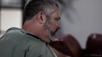 Блондинка мама Кит Мерсер изменяет мужу