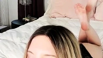 Piper Perri chupa o pau e leva na bunda