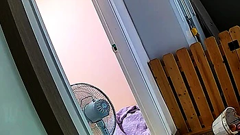 Japanische Milf zeigt tägliches Nackt-Masturbieren