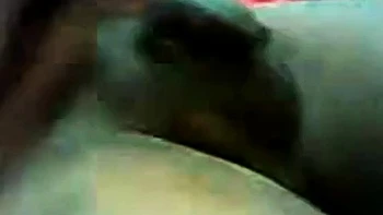 Criada asiática chupando polla grande amateur POV