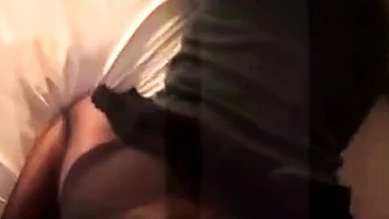 Esposa borracha chupa y muerde el pito ajeno