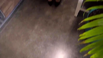 Hermanastra negra con culo redondo follada y facial en POV