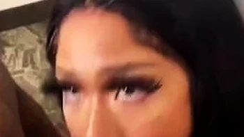 Negra cachonda follada duro a cuatro en POV