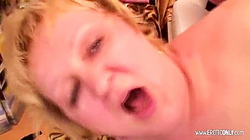 Oma mit fetter Fotze reitet seinen dicken Schwanz