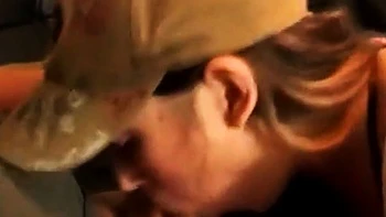 Kamilla morena dinamarquesa com peitos enormes