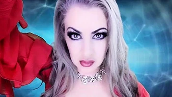 Deusa Zenova milf loira goza sem usar as mãos