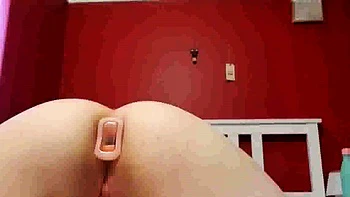 Todo el día con tapón anal: masturbación de culo solo