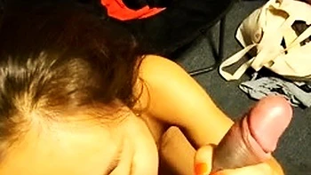 TheCosmonaut disfruta chupando gran polla negra POV