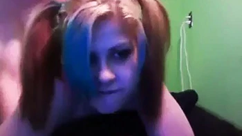 Grosse poitrine suce et se fait baiser en doggy et missionnaire