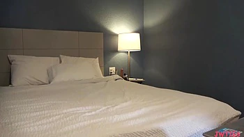 Фотограф трахает беременную Марию Джейд в жопу