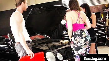 Sara Jay’s Huge Silicone Tits Blowjob 4some