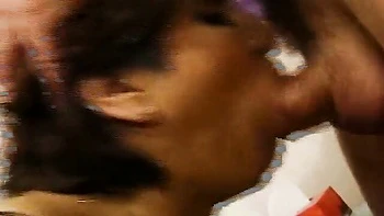 Femme milf échangiste se fait baiser brutalement avec mari