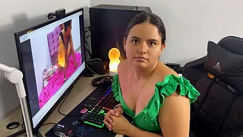 Hot Stepsister Catches Me Watching Porn, Creampie & Squirting