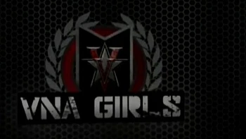 Charlee Chase suce profond et encule avec ses gros seins