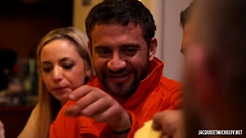 Pandora la milf tatouée te baise dès le réveil