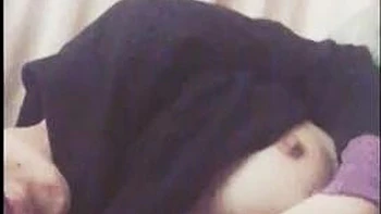 Amateur asiática madura se masturba sola