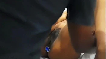 Indischer Liebhaber fickt den engen großen Arsch seiner Freundin