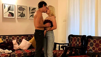 Amateur Blondine Teen POV Blasen & Doggy