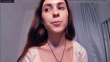 Amatrice nue en public