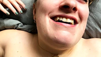 Датская Каролина глотает сперму