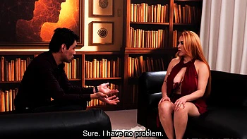 Bombshell pelirroja tetona chupa y folla duro