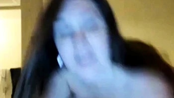 BBW amateur con tetas grandes se masturba en webcam