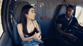 Teen Anhalterin wird im Auto vom BBC gefickt