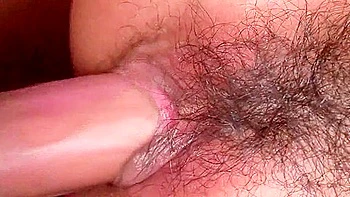 Vollbusiges japanisches Teen draußen gefickt