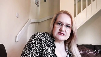 Пышная британская ББВ мамка Бекки за 40