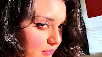 Leda Lotharia chupa meu pau POV