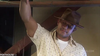 Roxy DeVille seduce a su fotógrafo