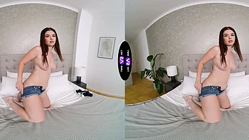 Brill Angel hongroise se masturbe sa chatte rasée