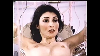 John Holmes médico fodendo buceta peluda com creampie vintage