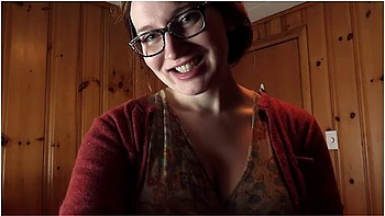 Bettie Poses Naked In Bondage - 4K Redhead Solo